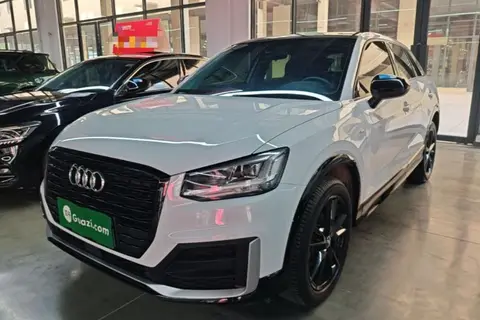 Audi Q2L 2019