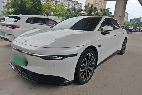 ZEEKR 007 2024