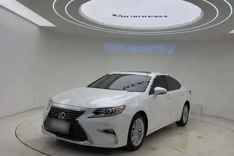 Lexus ES 2018