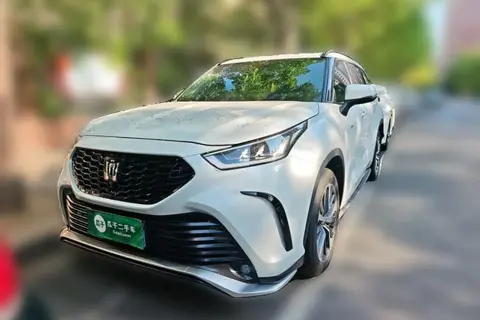Toyota Crown Kluger 2025