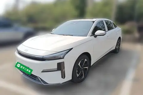 Geely Galaxy L6 2024