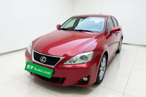 Lexus IS 2011