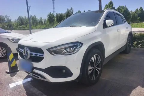 Mercedes-Benz GLA 2021