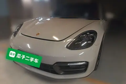 Porsche Panamera 2021