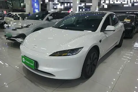 Tesla Model 3 2025