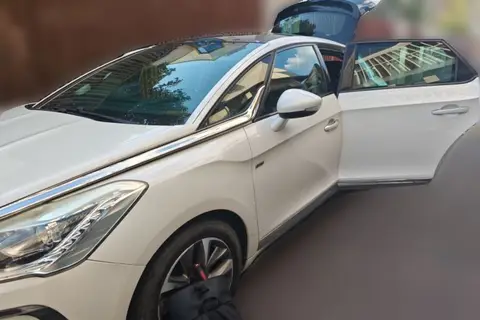 DS 5 2015