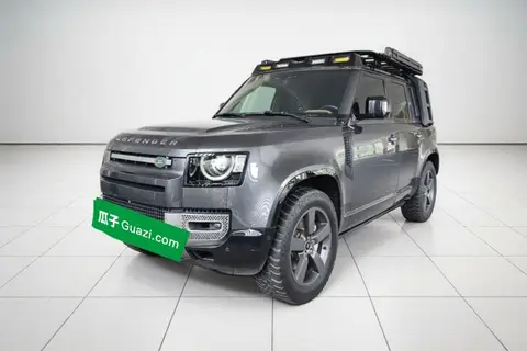 Land Rover Defender 2023