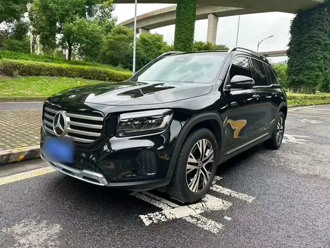 Mercedes-Benz GLB 2023