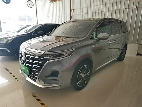 Roewe iMAX8 2023