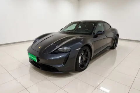 Porsche Taycan 2021