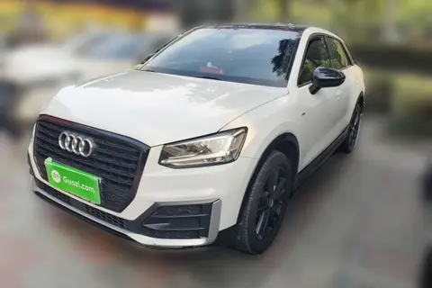 Audi Q2L 2019