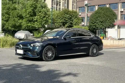 Mercedes-Benz C-Class 2024