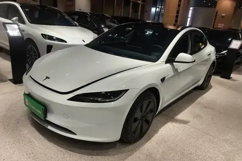Tesla Model 3 2026