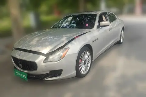 Maserati Quattroporte 2013