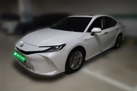 Toyota Camry 2025
