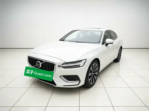 Volvo S60 2022