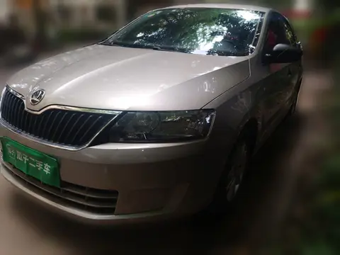 Skoda Rapid 2015