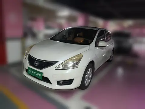 Nissan Tiida 2013