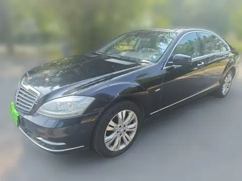 Mercedes-Benz S-Class 2011