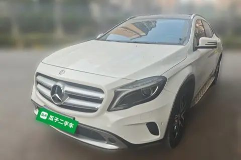 Mercedes-Benz GLA 2015