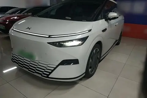 XPeng X9 2024