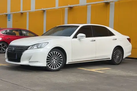 Toyota Crown 2018