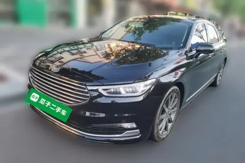 Ford Taurus 2020