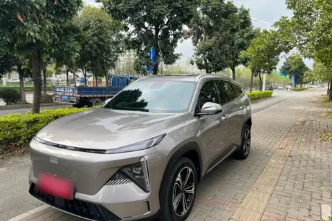 Geely L7 2023