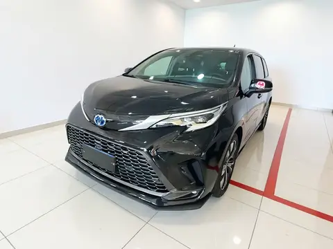 Toyota Granvia 2023