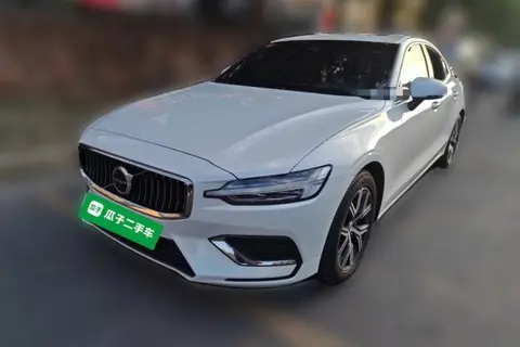 Volvo S60 2023