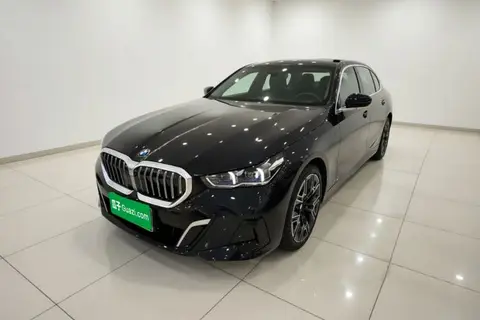 BMW 5 Series 2025