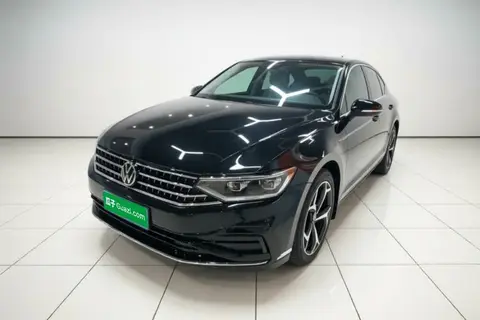 Volkswagen Magotan 2025