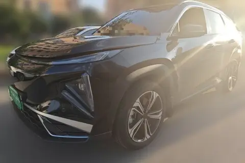 Geely L7 2025
