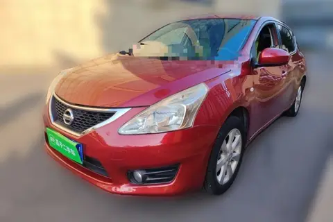 Nissan Tiida 2013