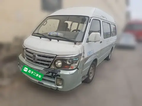Jinbei Hiace 2013