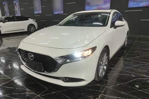 Mazda 3 Axela 2024