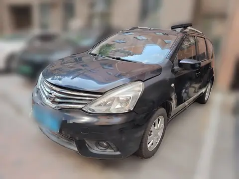 Nissan Livina 2014