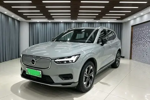 Volvo XC70 2025