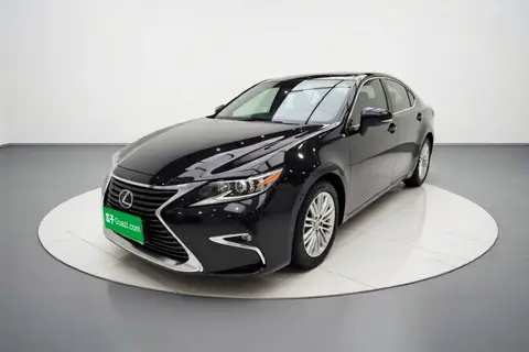 Lexus ES 2017