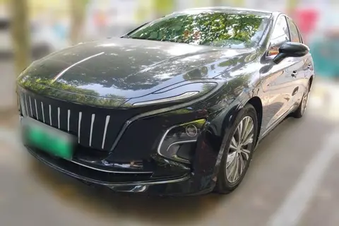 Hongqi E-QM5 2023