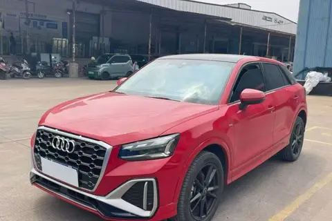 Audi Q2L 2021