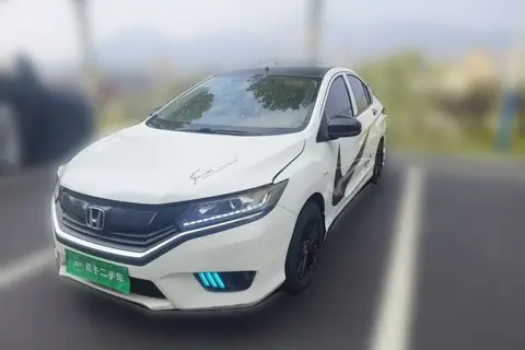 Honda Greiz 2017