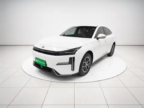 Geely L6 2025
