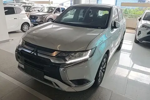 Mitsubishi Outlander 2021