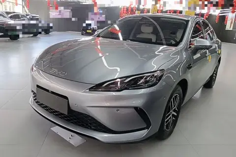 BYD Seal 05 2025
