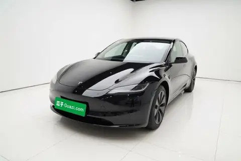 Tesla Model 3 2024