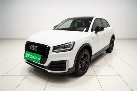 Audi Q2L 2020