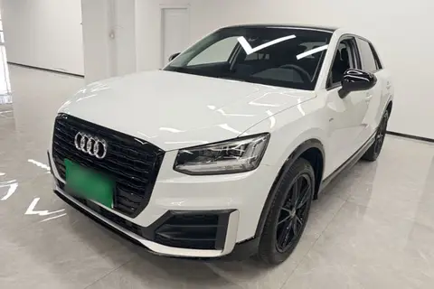 Audi Q2L 2020