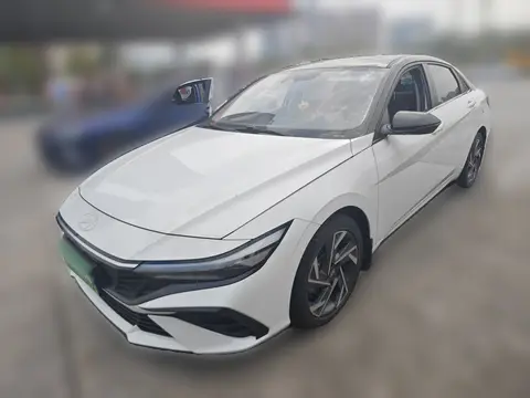 Hyundai Elantra 2024