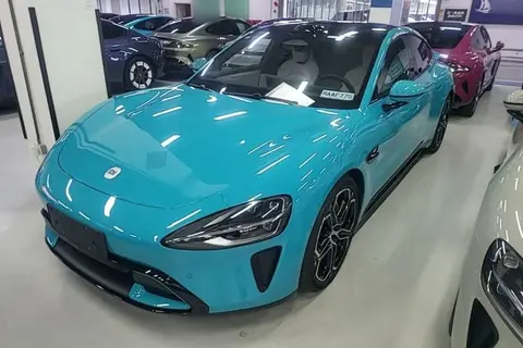 Xiaomi SU7 2024